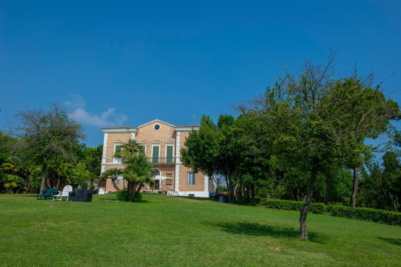 مونتيهمارثيانو Tenuta Villa Colle Sereno المظهر الخارجي الصورة